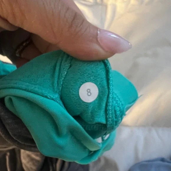 Bundle of three lululemon tops - Picture 5 of 7